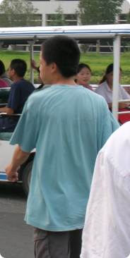 在紫金港门口